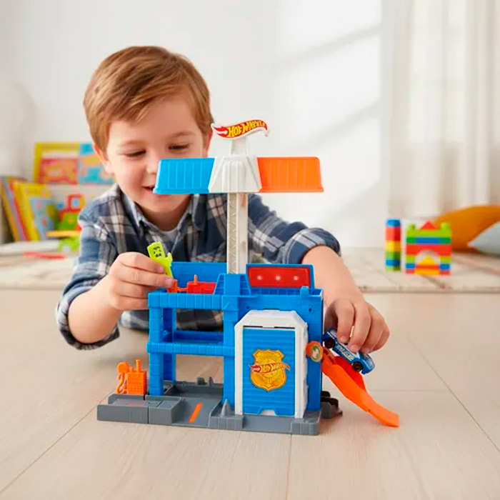 Pista HW City Downtown Police Tower JHL74